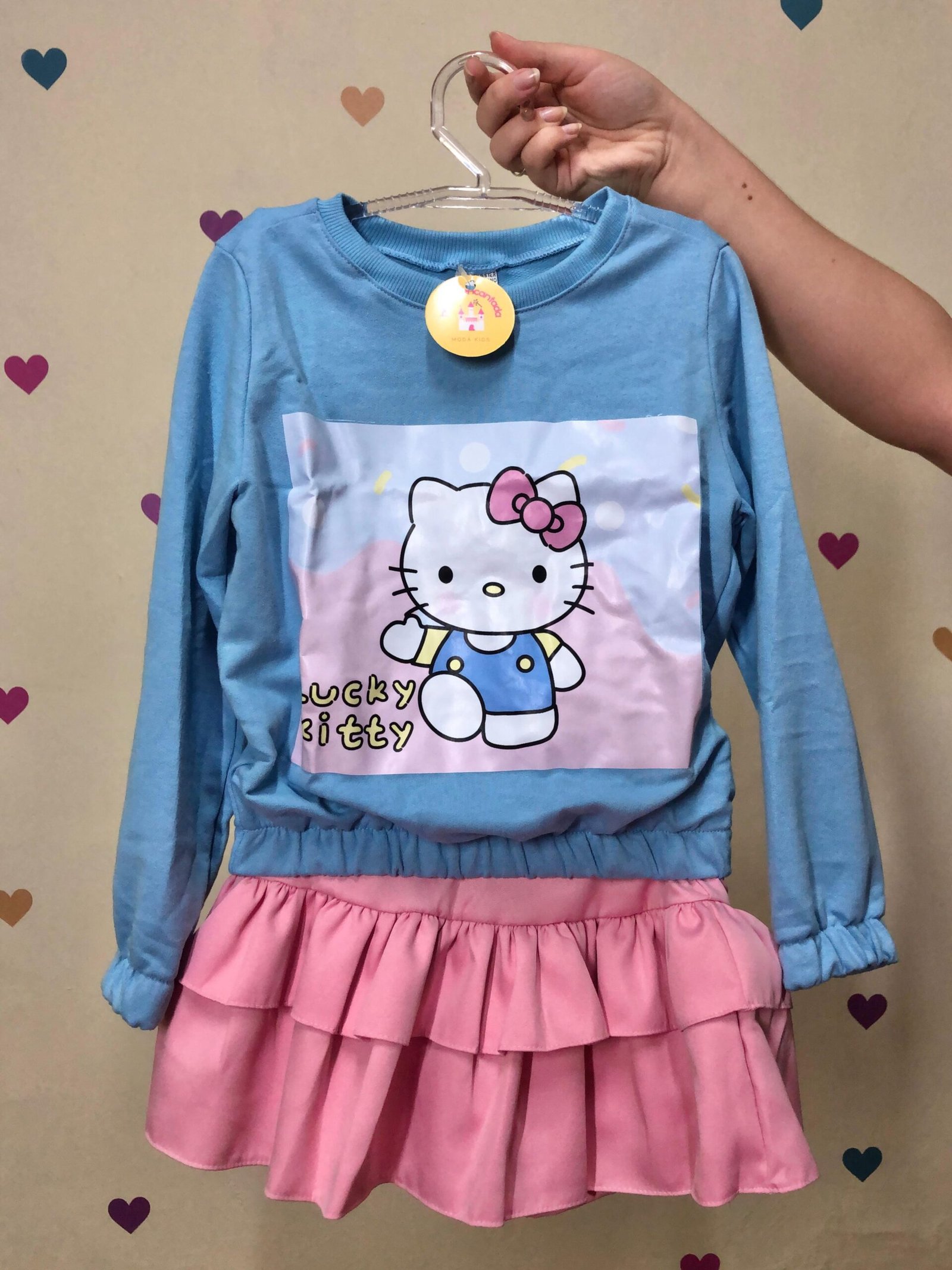 moletom hello kitty e short saia de babados